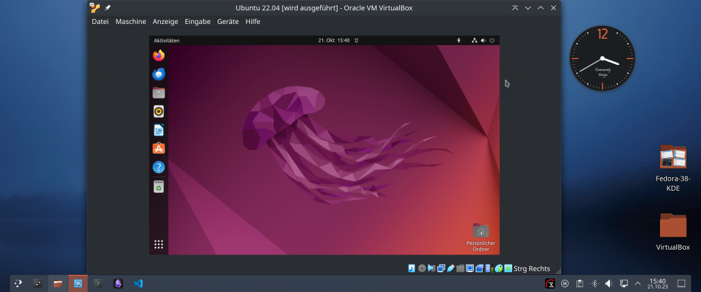 Fenster einer VM mit Ubuntu 22.04, darin ein Fenster des Dateiexplorers. Im Hintergrund der Desktop des Host-Betriebssystems.